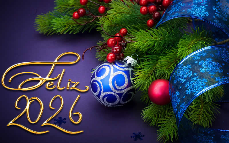 Imagen elegante con una tarjeta de felicitación con un árbol de Navidad decorado y un mensaje Happy 2026 con escritura dorada
