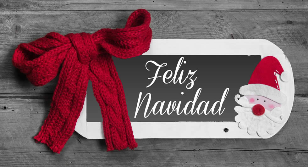 Imagen con pizarra y Papá Noel con gran lazo rojo adecuado como una tarjeta de felicitación de Feliz Navidad formal o profesional, simple y eficaz.