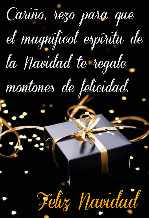 Imagen con fondo negro con regalo de navidad y bolas decorativas de navidad 